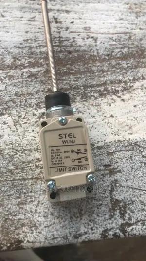 Limit Switch | Industrial Grade | DIN Rail Mount | Adjustable | Panel / Automation Control Grade