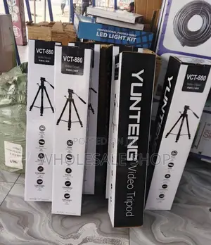 Heavy Duty VCT 880 Camera Tripod | Yunteng VCT-880 | Caster Wheels | Studio Photography | Heavy-Duty Tripod Grade