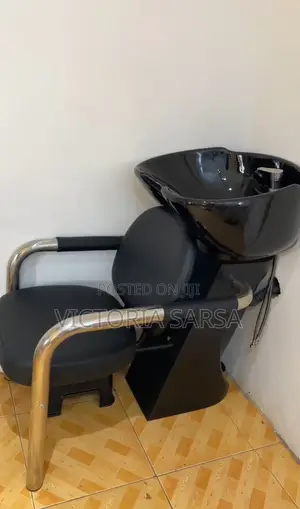 Slightly Used Salon Hair Washing Basin – Functional, Good Condition, Delivery Available