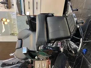 Classic Luxury Barbing Chair