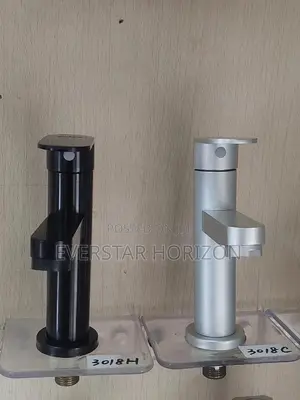 Modern Washbasin Single Handle Basin Tap