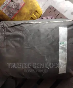 Black Iron Oxide Pigment For Construction And Concrete Stamp | Premium Quality | Interior & Exterior Use | High Coverage | Weatherproof & Washable | Used – Inspected & Good Condition