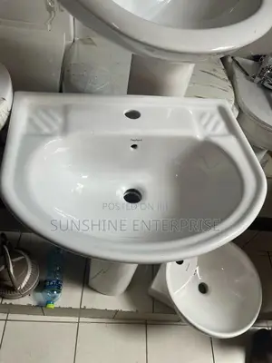 Twyford Wash Hand Basin and Stand