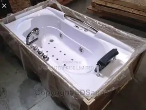 Jacuzzi_straight Bathtub_heavy Jacuzzi | Acrylic / Fibreglass / Cast Iron | Hydrotherapy Jets | LED & Bluetooth Options | P-Trap Waste Included