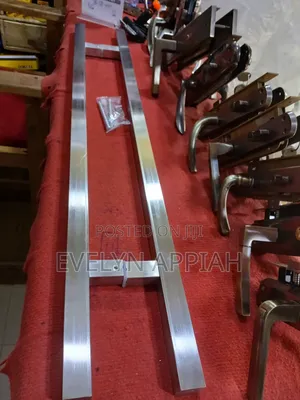 3ft Square Stainless Steel Pull Handle (Heavy) | Bathroom / Glass Door | Tempered / Frosted Glass | Waterproof Frame | Multiple Designs & Colours | With Handle & Lock | Inspected – Good Condition