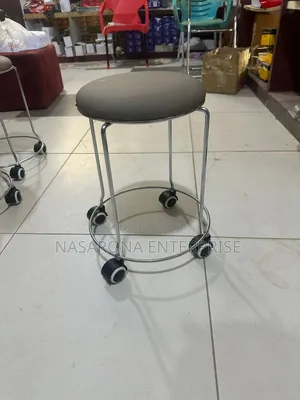 Movable Portable Round Chair | Quality Furniture | Solid Wood / MDF / Metal | Durable Construction | Available in Multiple Sizes & Colours