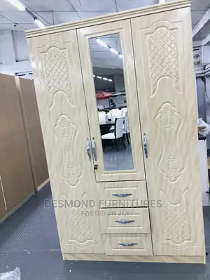 Three Doors Wardrobe With a Mirror(8163)