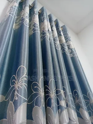 Window Curtains (Width 4.5 Feet/Length 8.5 Feet)