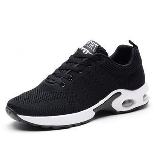 Men's Black Low-Top Lace-Up Sport Sneakers